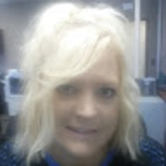 Meet your Posher, Miss - Picture 1 of 1